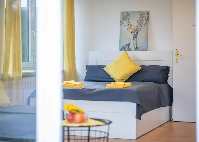Beautiful 2 Bedroom Apartment Incl Parking